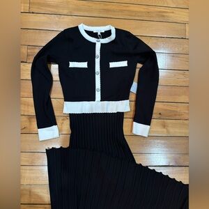 NWT Zoe + Claire black and white pleated midi dress